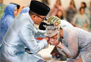 Menteri Pariwisata dan Ekonomi Kreatif, Sandiaga Uno, Resmi Menikahkan Putrinya di New York