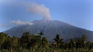 Perhutani Larang Pendakian Gunung di Banyuwangi karena Ancaman Kebakaran Hutan