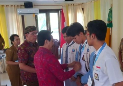 SMA Negeri 4 Denpasar Bali Raih 3 Medali Emas OSN 2023