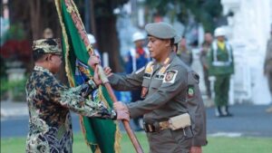 Kirab Pataka Jer Basuki Mawa Beya tiba di banyuwangi