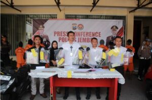 Polres Jember Berhasil Mengungkap Serangkaian Kasus Perampokan Minimarket
