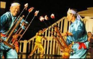 Angklung Caruk, Simbol Keuletan Tradisi Masyarakat Osing Banyuwangi (Foto: TourBanyuwangi)