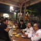 Ngopi Break Sam Tito di Cafe Parikaton