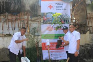 Hari Relawan PMI 2023 Gelar Apel Gabungan dan Penanaman Pohon