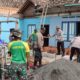 Sinergitas Polres Bondowoso dan TNI Bantu Warga Terdampak Angin Puting Beliung