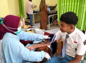 PMR Wira SMAN Rambipuji Jember Sukses Gelar Kegiatan Donor Darah