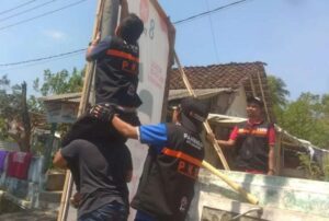 Bawaslu Jember Gelar Operasi Penertiban Alat Peraga Kampanye