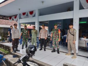 Pengamanan Tahap Final Rekapitulasi Pemilu 2024 di Kecamatan Jatiroto