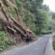 Jalan Alternatif Lintas Karo - Langkat Terjadi Longsor Menutup Jalan
