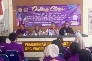 Outing Class, Mahasiswa Akademi Farmasi Studi Banding dengan LP-KPK Malang