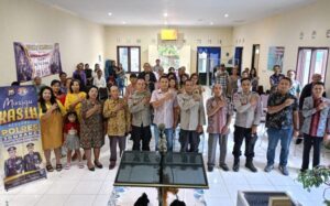 Polres Jombang Gelar Program Minggu Kasih di Gereja