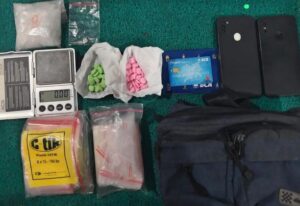 Satresnarkoba Polrestabes Surabaya Amankan Pengedar Narkoba Warga Waru