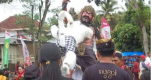 17 Ogoh-Ogoh Ramaikan Pawai Tawur Agung Kesanga di Banyuwangi (foto: Eka Rimawati)