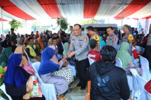 Asisten Kapolri Bidang SDM Bersama Pejabat Tinggi Kunjungi Korban Banjir di Demak