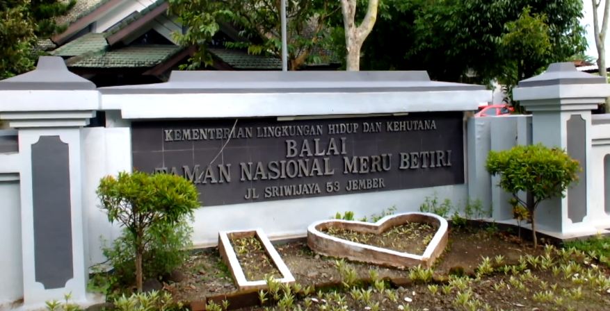 Balai Taman Nasional Meru Betiri