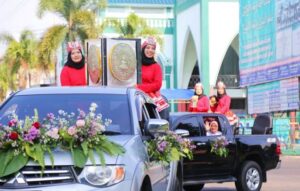 Banyuwangi Rayakan Prestasi Lingkungan dengan Kirab Piala Adipura