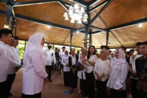 Bupati Ipuk Ajak Seniman dan Budayawan membangun identitas kultural masyarakat