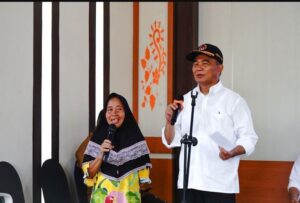 Menko PMK Pantau Penyaluran Bantuan CPP di Desa Sukojati
