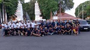 Komunitas Mobil Toyota Banyuwangi Bagikan 1.000 Takjil Gratis sebagai Kegiatan Sosial