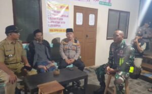 Polisi dan Forkopimcam Glagah Gelar Patroli Ke Tempat Hiburan Malam
