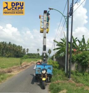 DPU CKPP Banyuwangi Gencar Perbaiki Lampu Jalan (Doc pu ckpp banyuwangi)