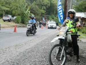 Polres Karo Tak Kenal Lelah Mengatur Arus Lintas di Kota Wisata Berastagi