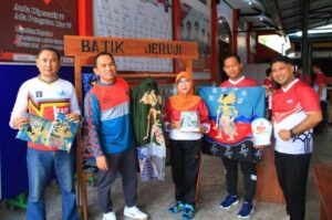 Petugas Lapas Banyuwangi Borong Hasil Karya Warga Binaan