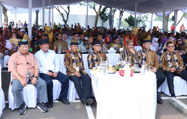 sejumlah tokoh nasional berdarah Banyuwangi juga turut memeriahkan acara