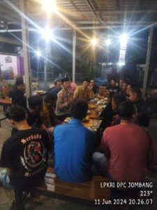 Kapolsek Bandar Kedungmulyo Gelar KOPIMAS Bersama Warga Dusun Delik