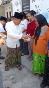F-Jinlu Sembelih Tiga Ekor Kambing Korban, Dibagikan Kepada Masyarakat Perum Margojoyo