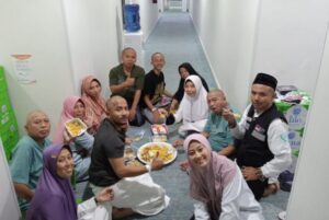 Jamaah Haji Banyuwangi Gelar Selamatan Usai Thawaf Ifadah di Kota Makkah
