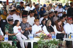 Dandim 0825 Banyuwangi dan Pejabat Tinggi Hadiri Festival Banyuwangi Ethno Carnival