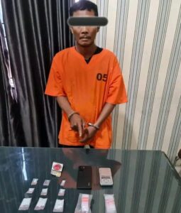 Satnarkoba Polres Tanah Karo Amankan Seorang Pria Diduga Penjual Narkoba Jenis Sabu