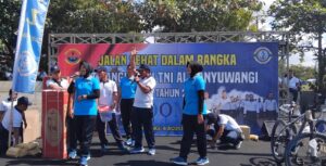Peringatan HUT Lanal Banyuwangi ke-53, Jalan Sehat Meriahkan Pantai Boom Marina