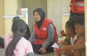 Sepenggal Cerita Mahasiswi Relawan Kemanusiaan