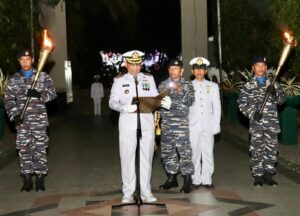 TNI AL Banyuwangi Gelar Apel Kehormatan dan Renungan Suci Mengenang Jasa Pahlawan