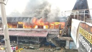 Kebakaran Pasar Horas Pematang Siantar Menghanguskan Ratusan Kios