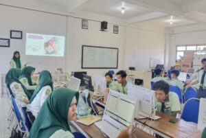 SMK Muhammadiyah 8 Siliragung Terapkan Pembelajaran Berbasis Proyek untuk Branding UMKM