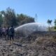 Sinergitas TNI-Polri Berhasil Padamkan Kebakaran Lahan di Desa Candiharjo