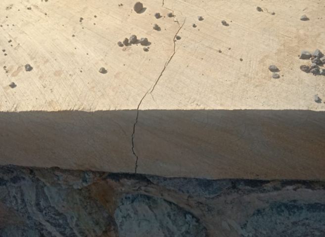 Talud Jalan di Desa Tunjung Terlihat Rusak