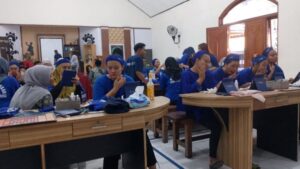 Warga Binaan Perempuan Lapas Kelas IIA Banyuwangi Ikuti Pelatihan Tata Rias Wajah