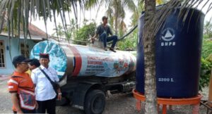Pemkab Banyuwangi Distribusikan Air Bersih untuk Antisipasi Kekeringan