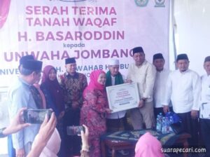 Serah Terima Tanah Wakaf dan Peletakan Batu Pertama untuk Kampus II UNWAHA Jombang