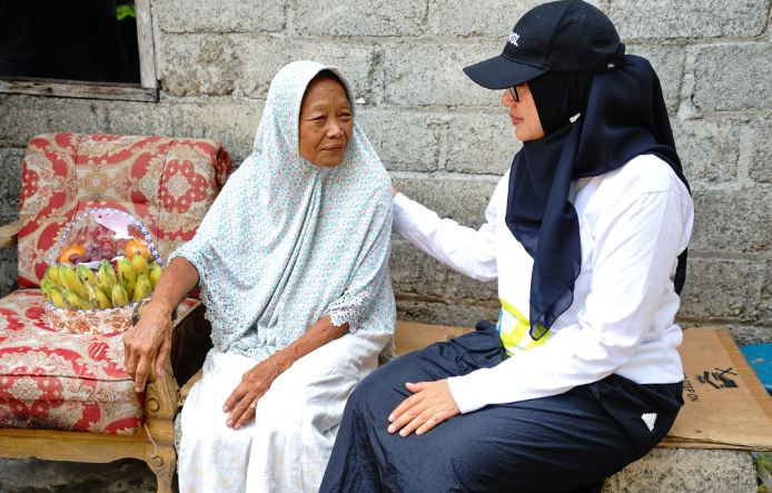 Bupati Ipuk Fiestiandani Soroti Perawatan Kesehatan Lansia dalam Peringatan Hari Kesehatan Nasional di Banyuwangi