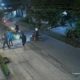 terekam cctv, Pemuda di Jombang Dikeroyok 5 Orang, Polisi Lakukan Pengejaran Pelaku