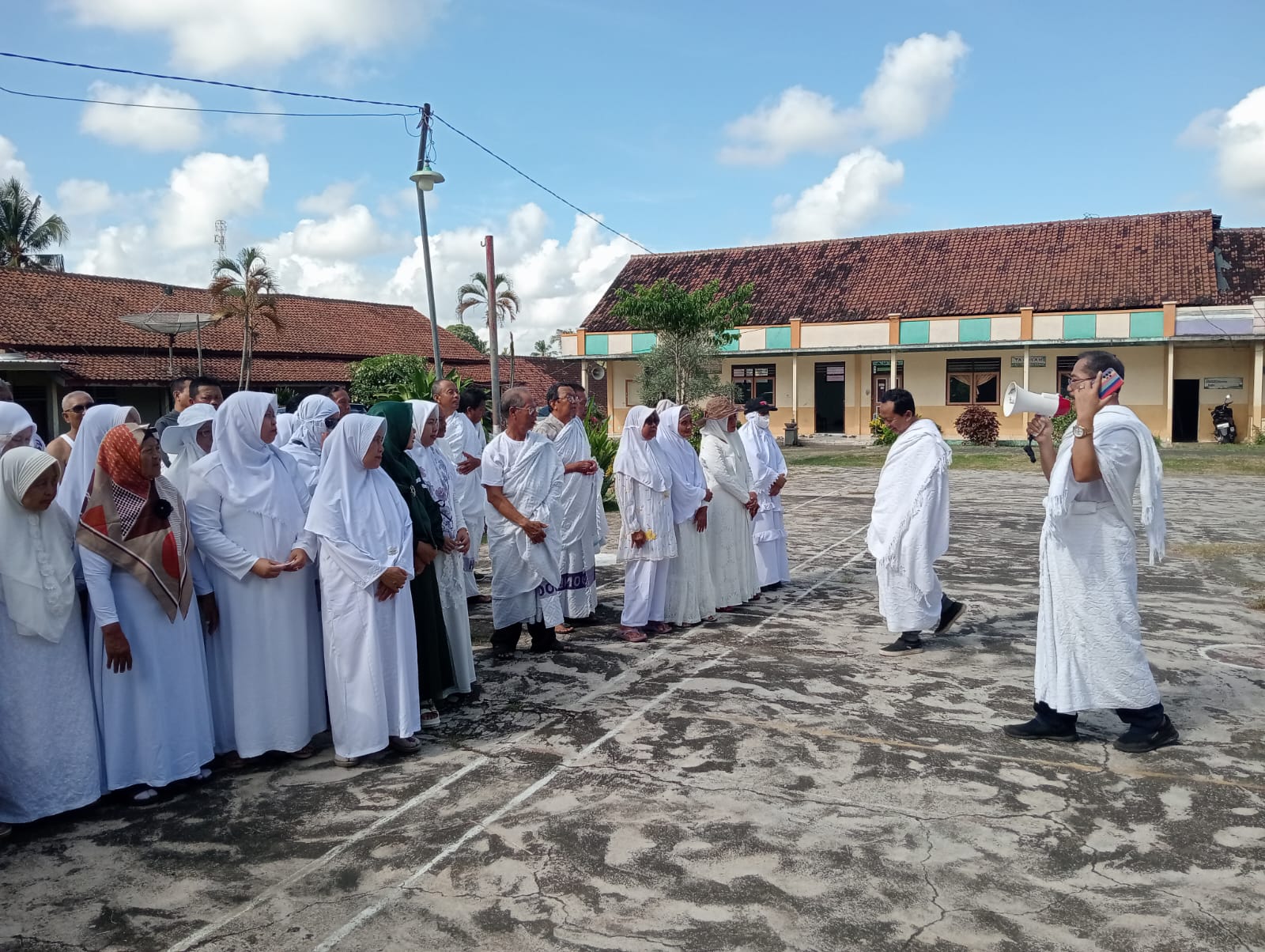 Simulasi Praktik Langsung hingga Literasi Digital bagi Calon Jamaah Haji