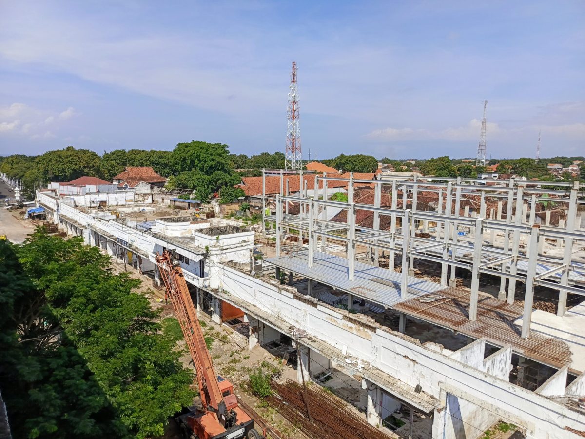 Proyek revitalisasi Pasar Banyuwangi tampak dari udara