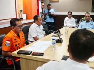 Upaya rim SAR dalam pencarian korban tenggelamnya KMP Tunu Pratama Jaya di Selat Bali