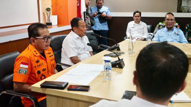 Upaya rim SAR dalam pencarian korban tenggelamnya KMP Tunu Pratama Jaya di Selat Bali