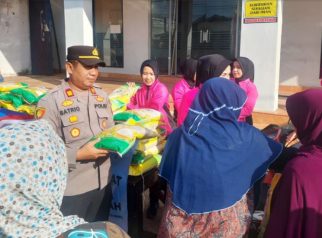 Polresta Banyuwangi Bersama Bulog Menggelar Gerakan Pangan Murah